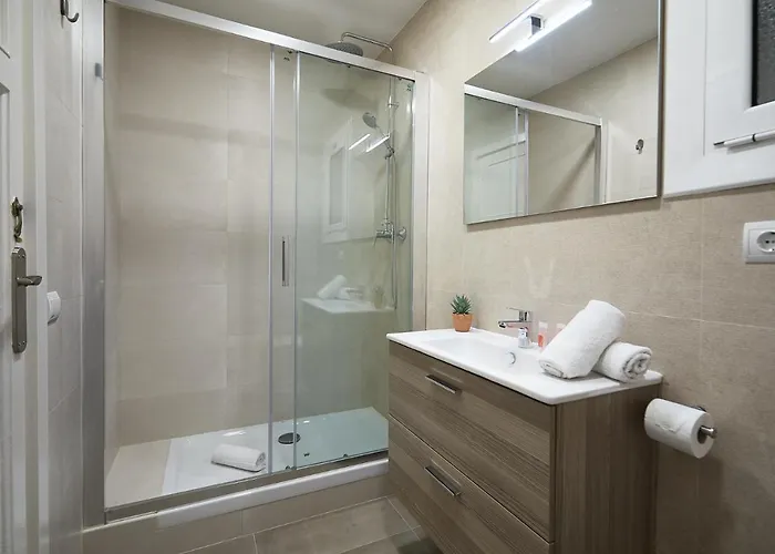 Bbarcelona Calabria Flat شقة *