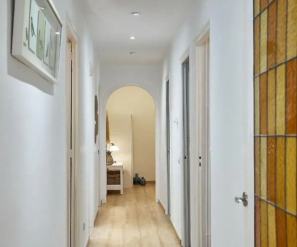 Bbarcelona Calabria Flat شقة *