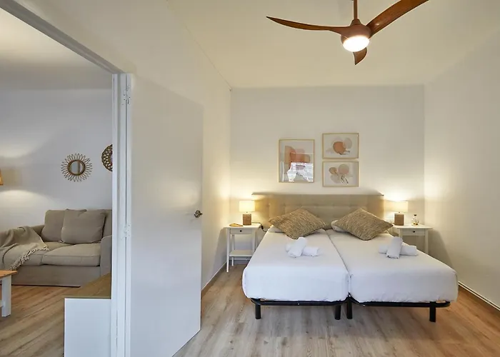 Bbarcelona Calabria Flat شقة *